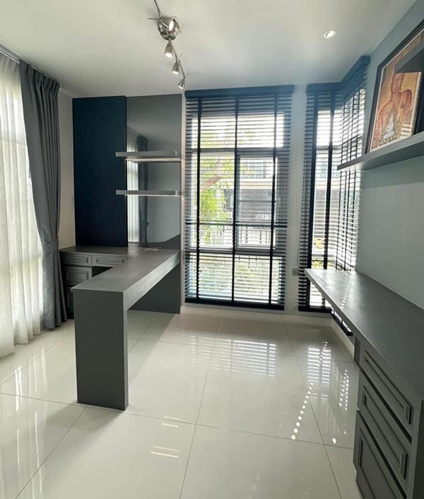 For Sale บ้านเดี่ยว โครงการ มัณฑนา westgate อยู่ตรงข้ามเซ็นทรัลเวสต์เกต ใกล้รถไฟฟ้า โทร 065-5639565