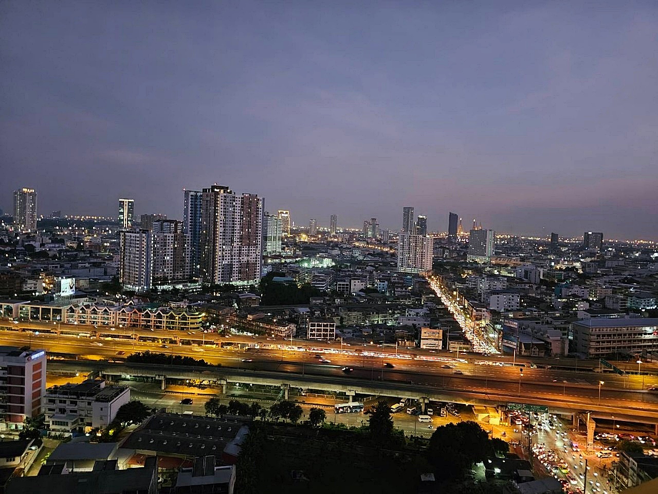 ให้เช่า คอนโด ลุมพินี เพลส รัชดา – สาธุ ( Lumpini Place Ratchada - Sathu ) ห้องแต่งสวย เฟอร์นิเจอร์ครบ พร้อมอยู่ ใกล้เซ็นทรัล พระราม 3