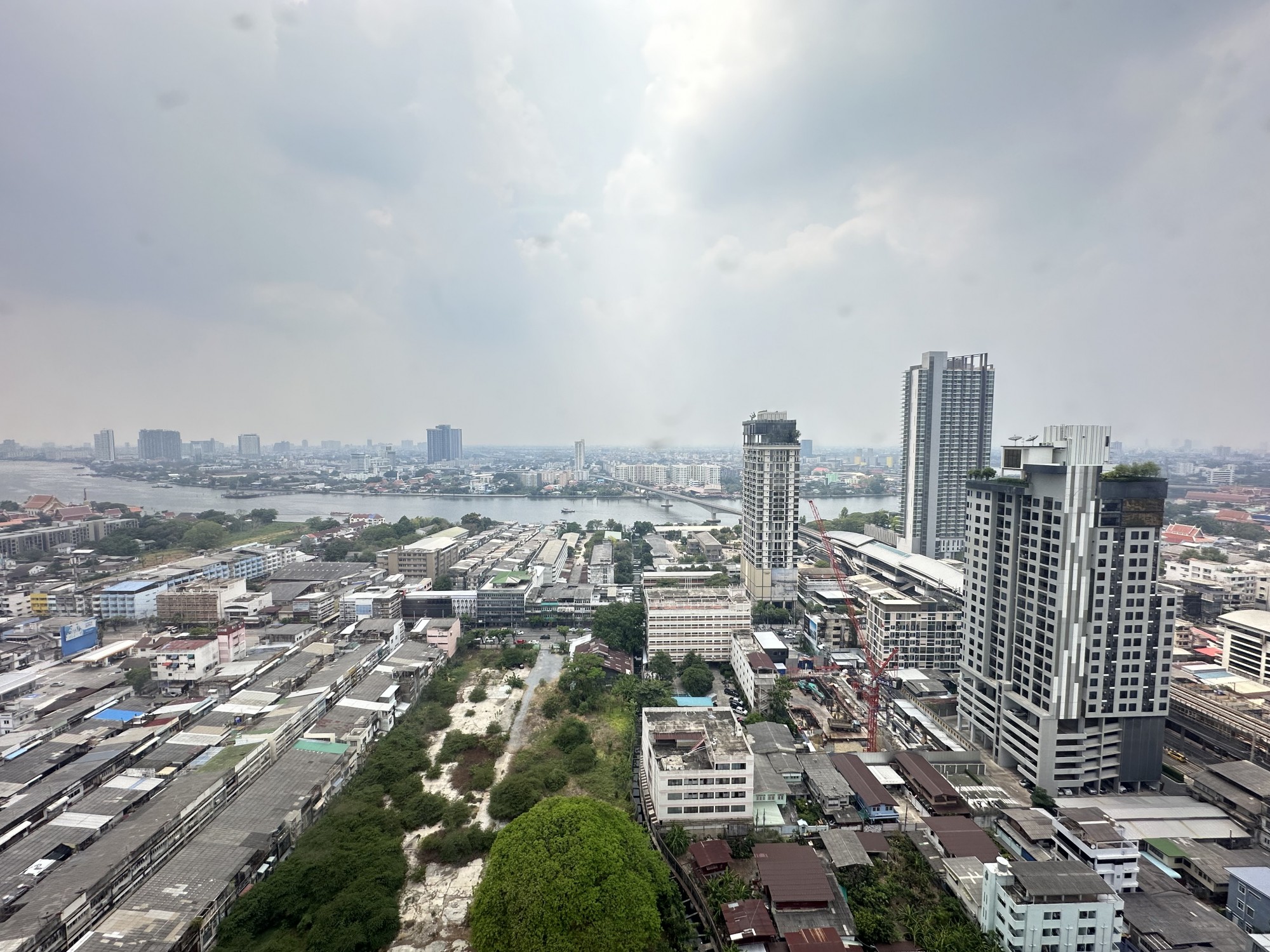 ให้เช่า The Tree Interchange 2 นอน วิวแม่น้ำ ทำเลดี เดินทางสะดวก ใกล้รถไฟฟ้า