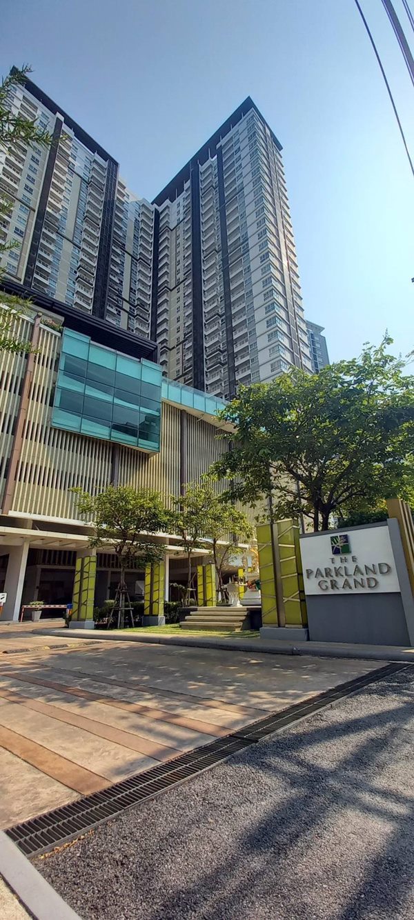 ขาย คอนโด THE PARKLAND GRAND ตากสิน ท่าพระ, กรุงเทพ เจ้าของขายเอง ต่อรองราคาได้เลย โทร 0926262655